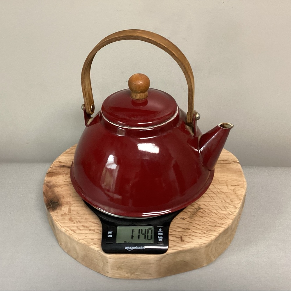 🔴 Vintage - MCM - Danish Red Enamel Tea Pot / Kettle - Wood Handle & Knob - Picture 13 of 13